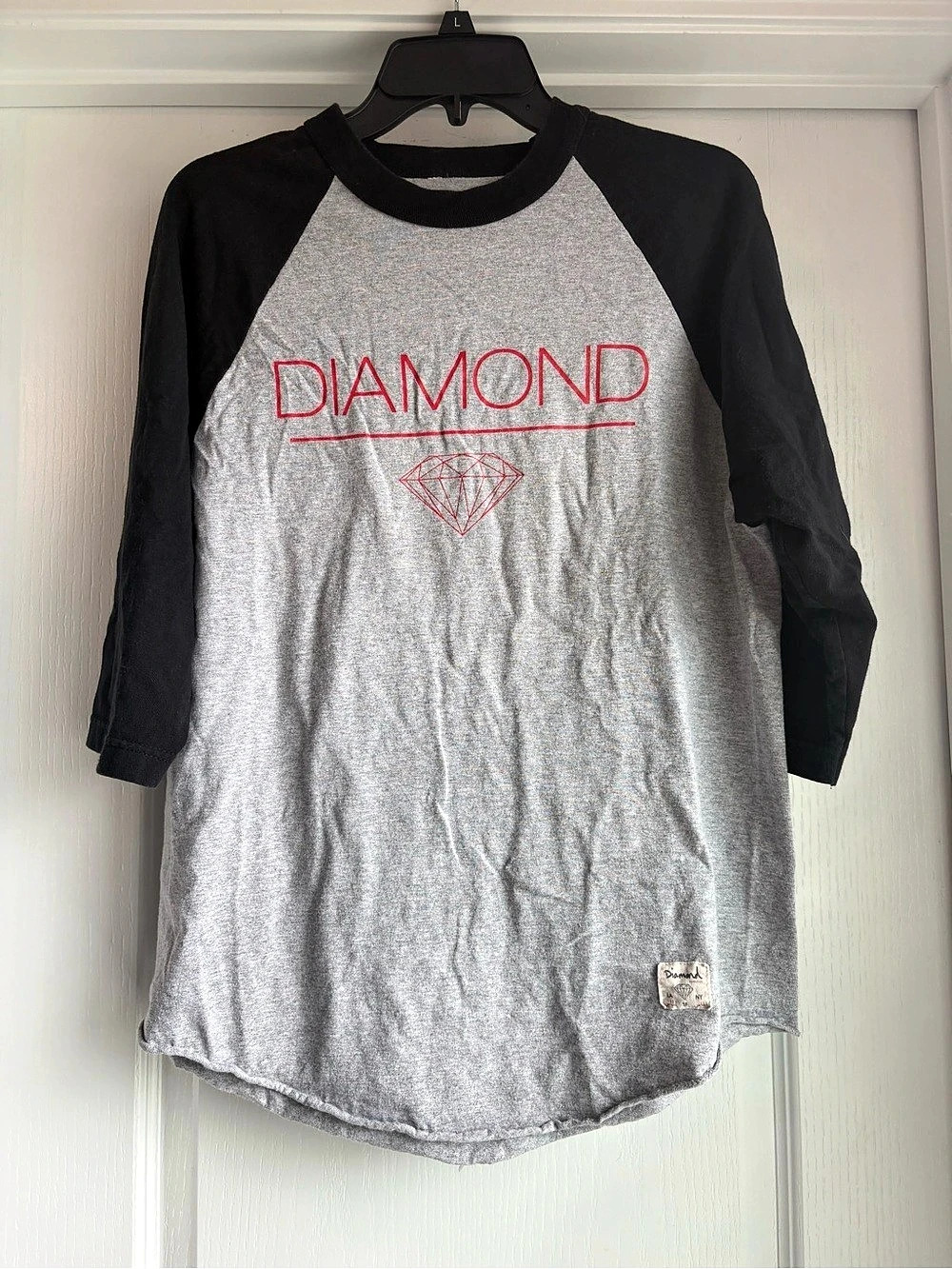 Diamond Supply Co. Raglan Tee. Men's Raglan Long Sleeve Tee in Gray & Black